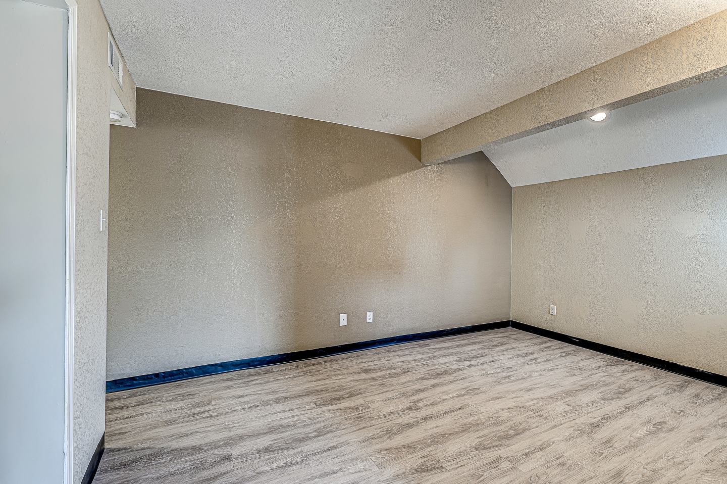 Avia Lofts at Founders Road Image 39