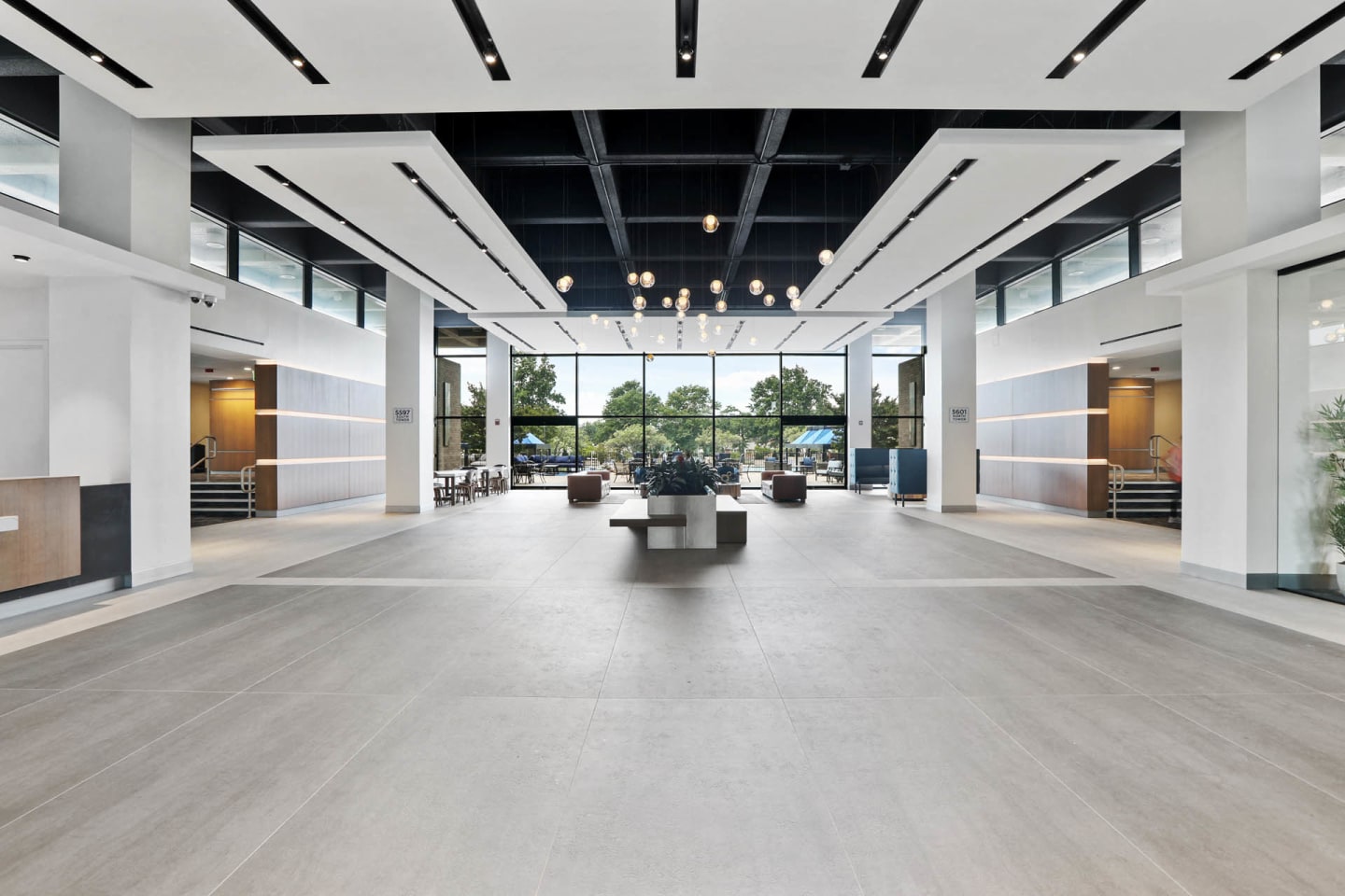 Skyline Towers Image 20