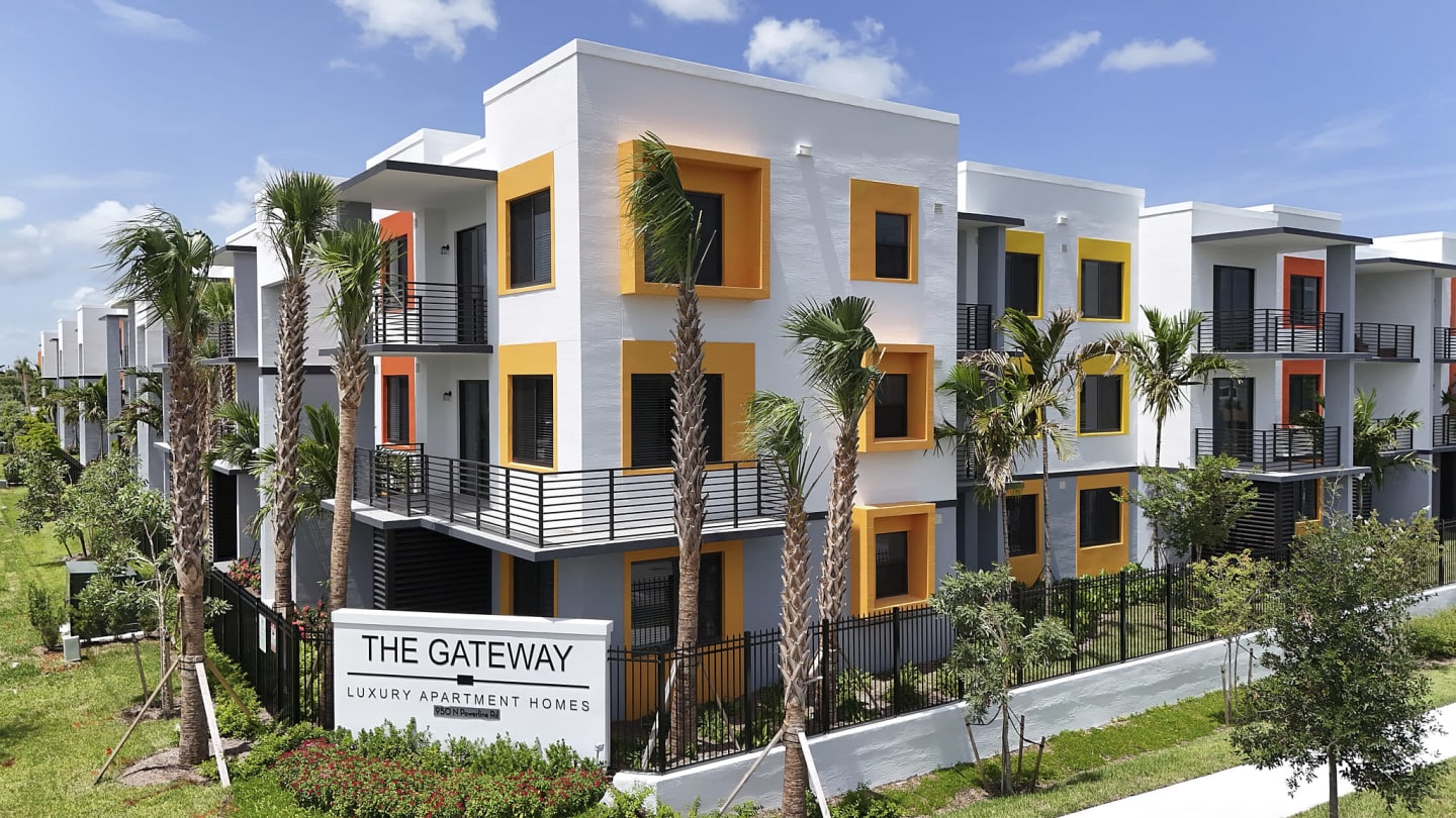 Gateway Luxury Apartments Image 1