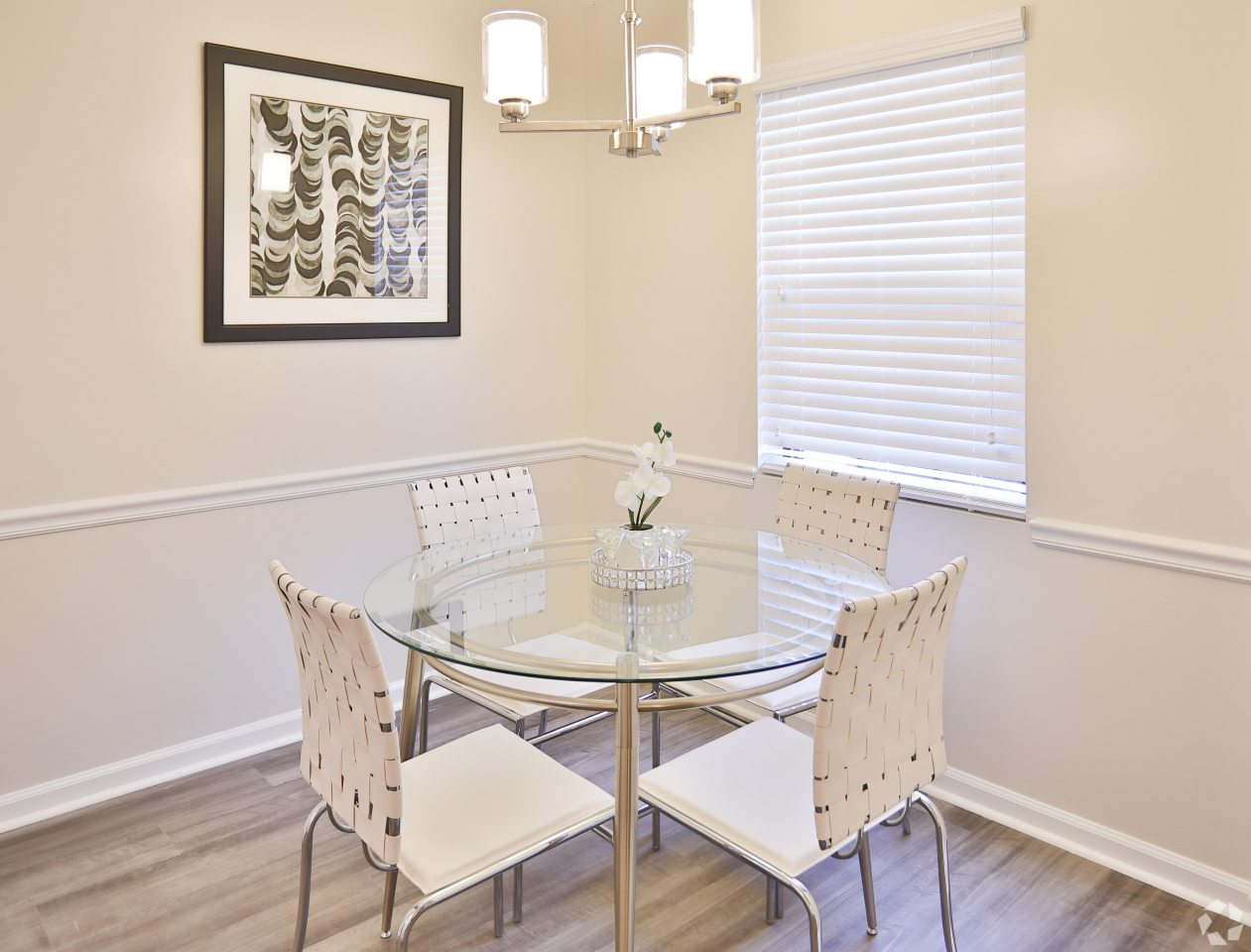 Country Club Apartment Homes Image 18