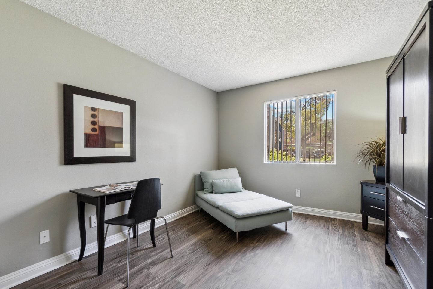Sorrento Apartments Image 9