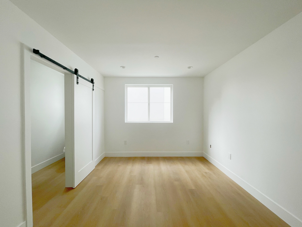 1351 W 37th Street - Co-Living Image 6