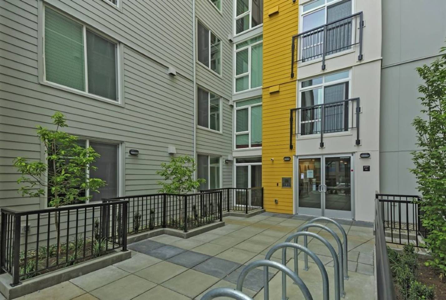Eastlake Flats Image 5