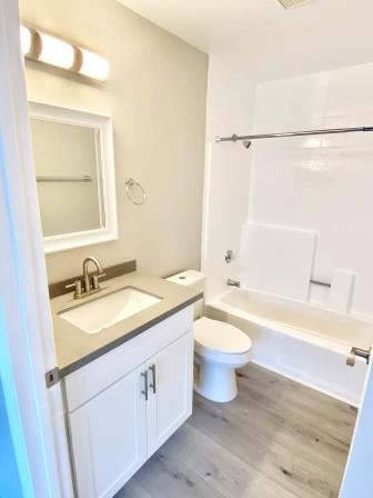 210 Garfield Image 17