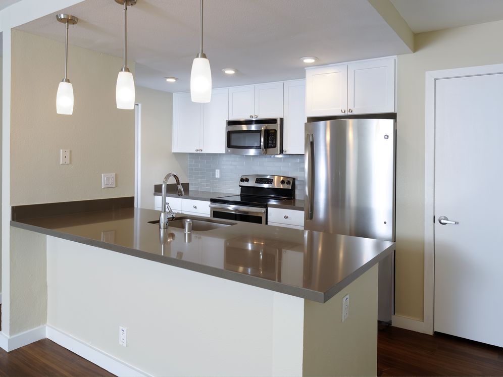 Avalon La Jolla Colony Image 4