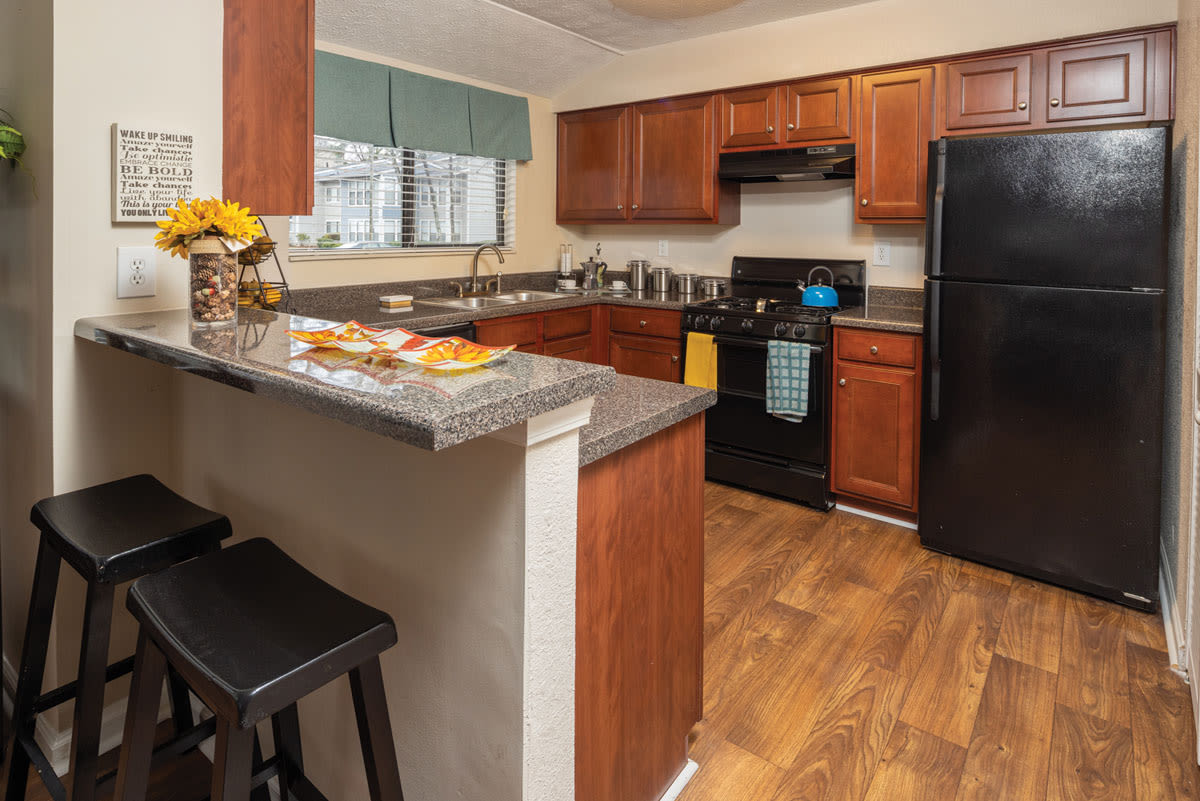 Chatsworth Apartments Image 2