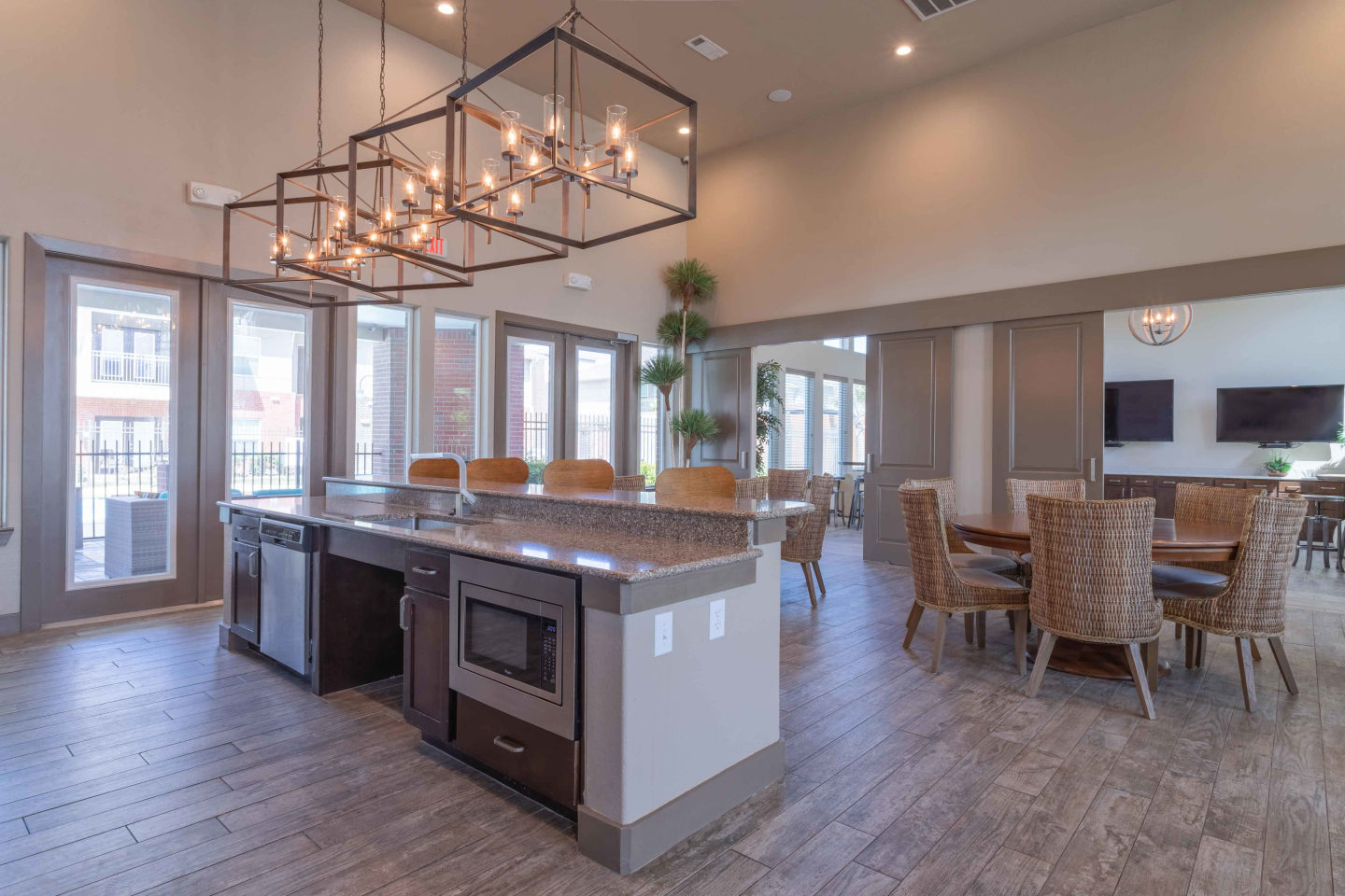Century Palm Bluff Image 19