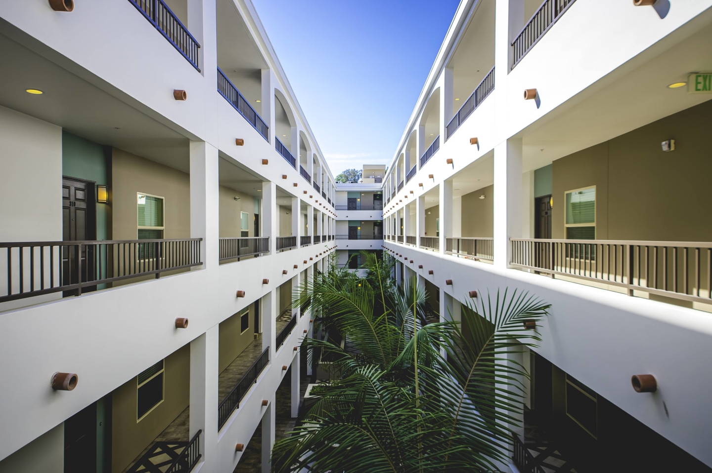 Park Encino Image 11
