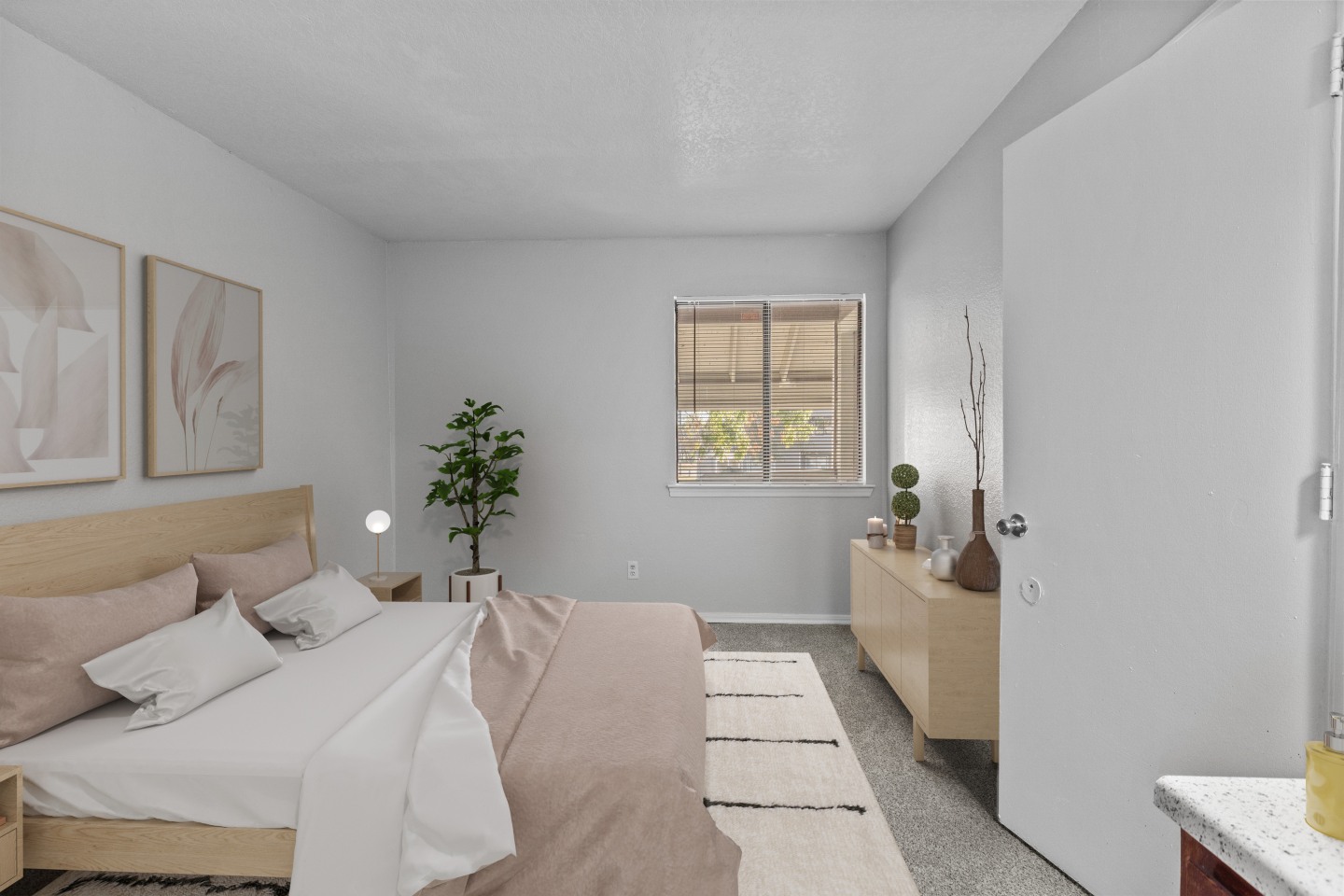 Silver Springs Apartments Image 14