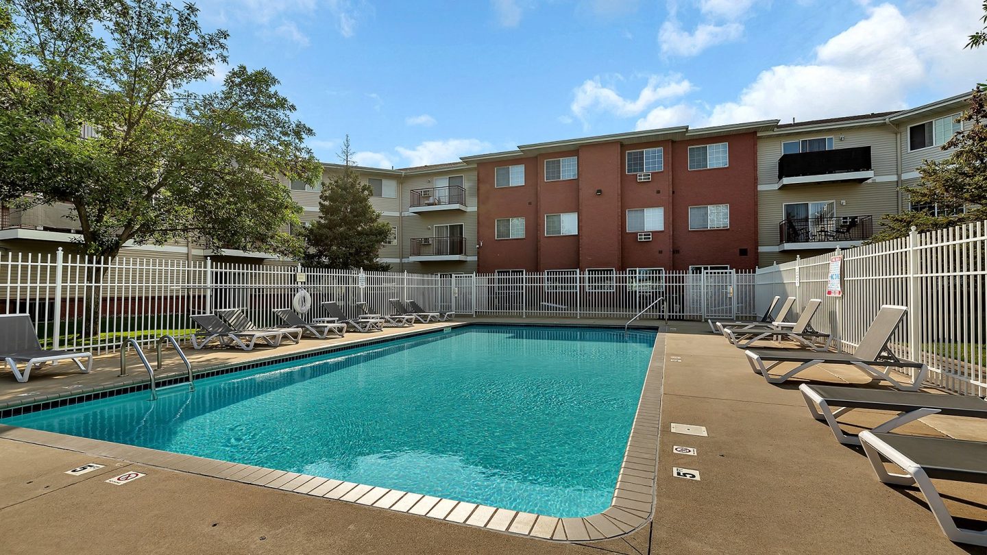 Grand Gateway Apartment Homes Image 16