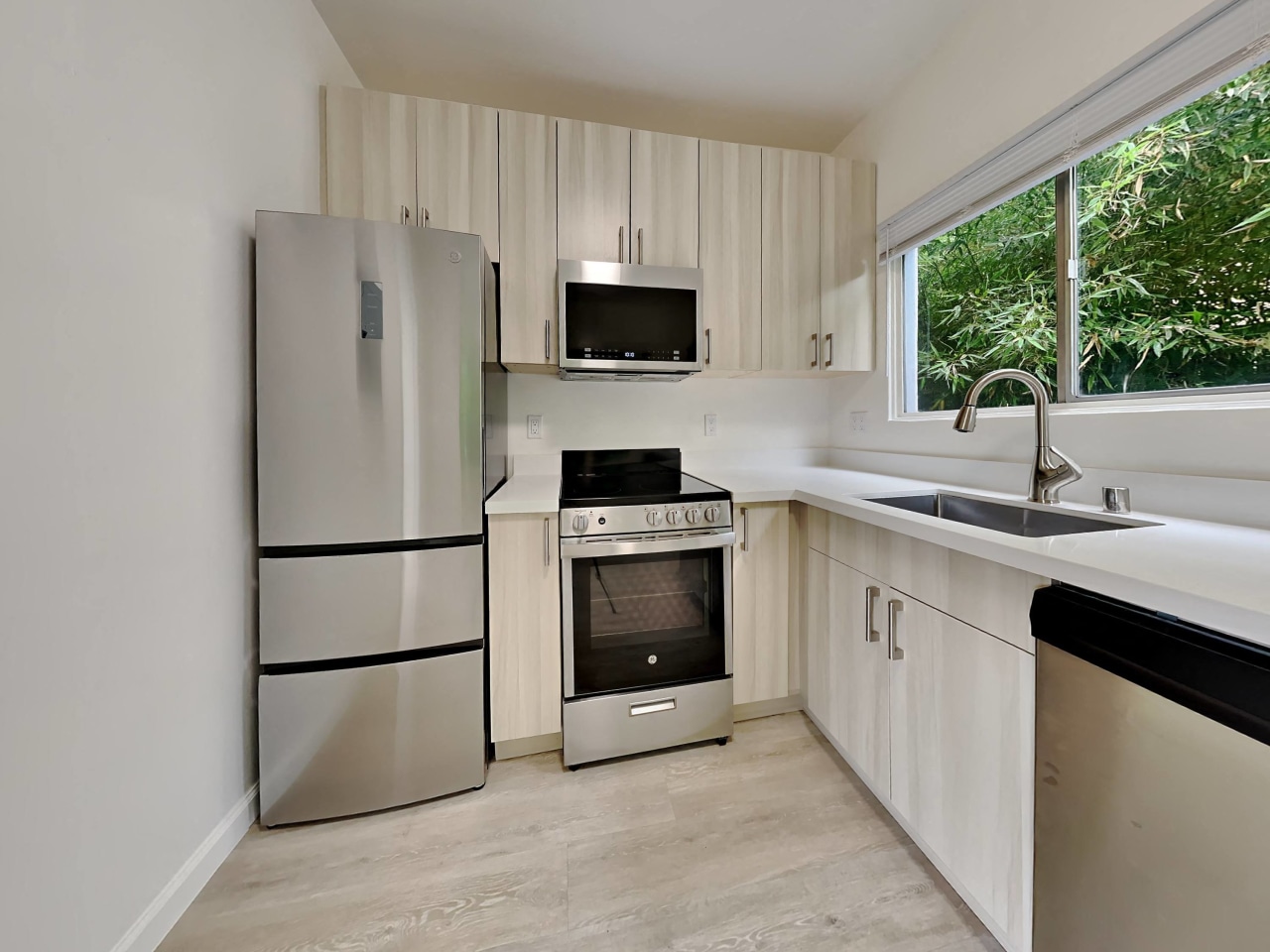 1146 McKinley Image 3