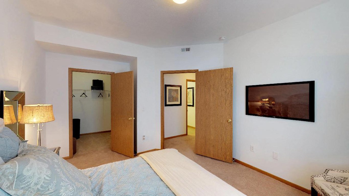 Brookfield Village Image 26