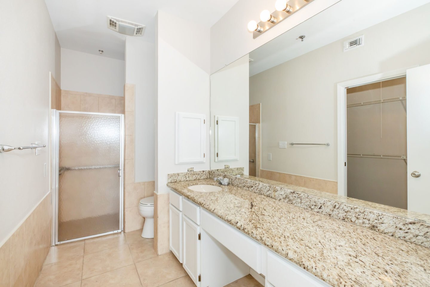 Encino Luxury Apartments Image 26