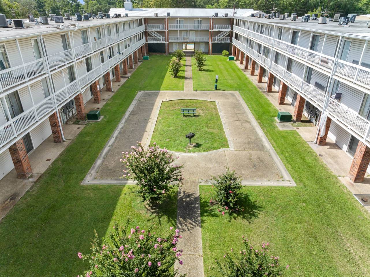 Bellemont Victoria I Apartments Image 10