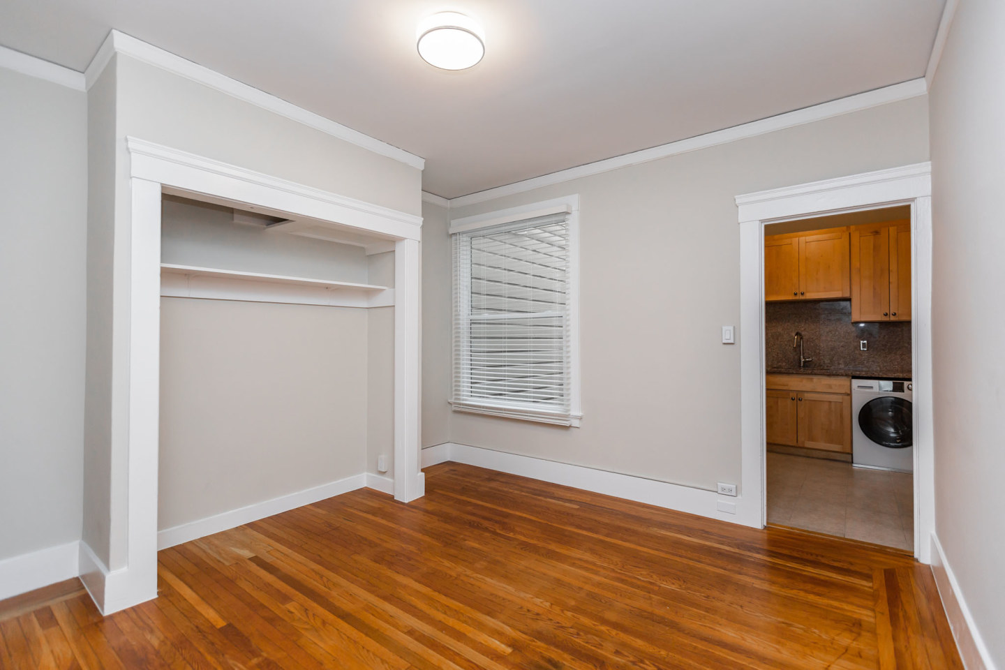 1801 Leavenworth Street Image 5