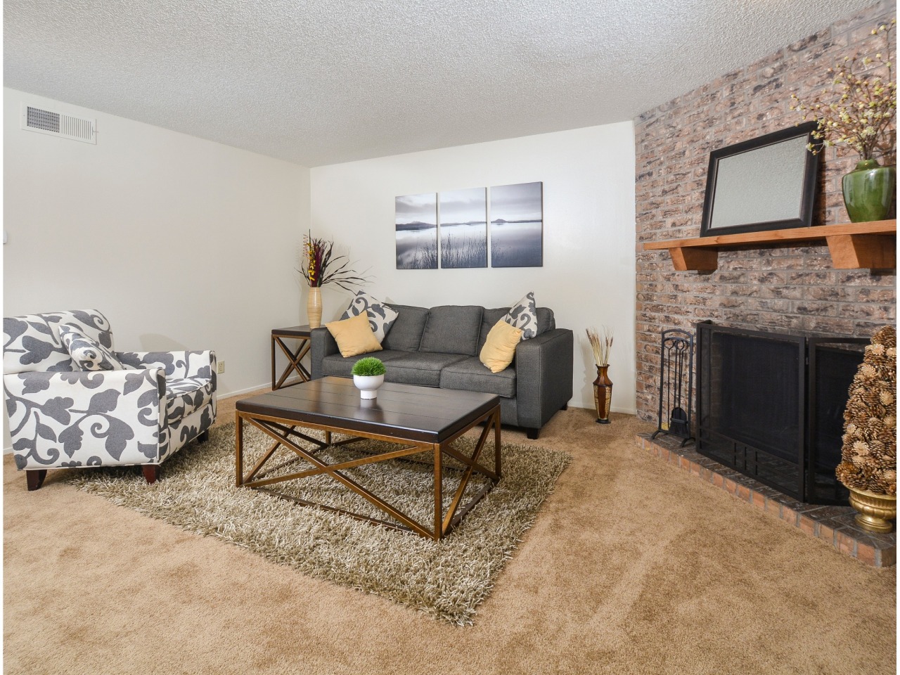 Country Crest Townhomes Image 12