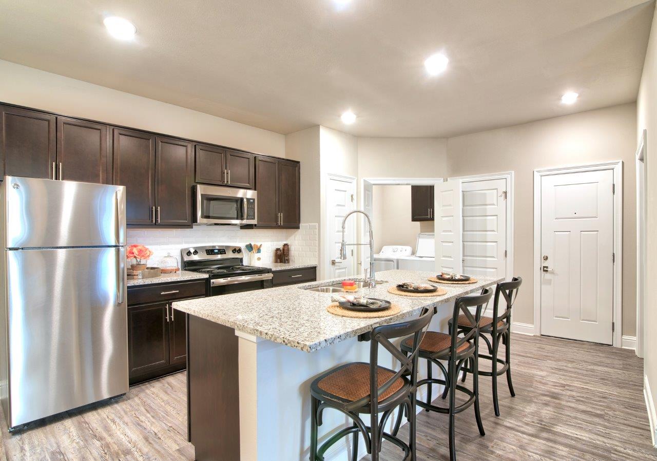 Silver Oaks Image 17