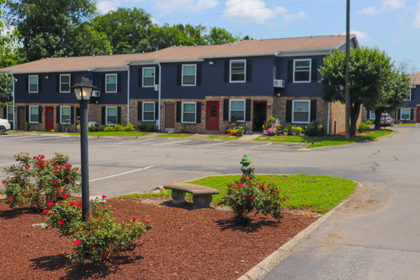 Glastonbury Woods Apartments Image 4