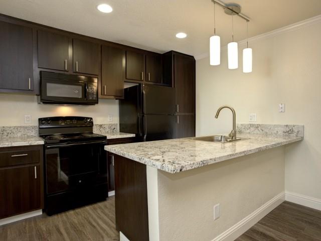 Eclipse 96 Apartments Image 11