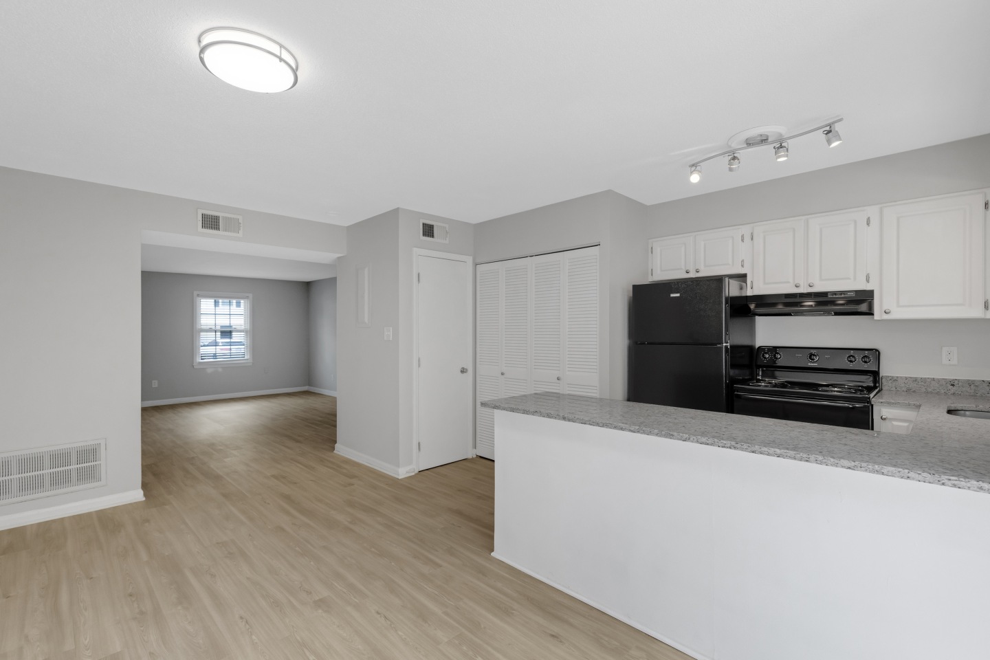 Williamsburg Manor Image 3