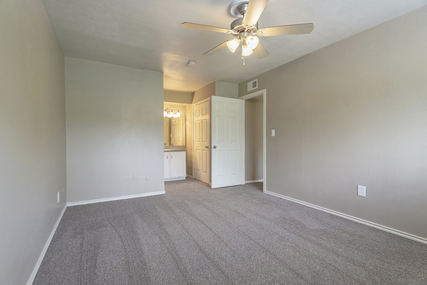 Amber Dawn Apartments Image 12
