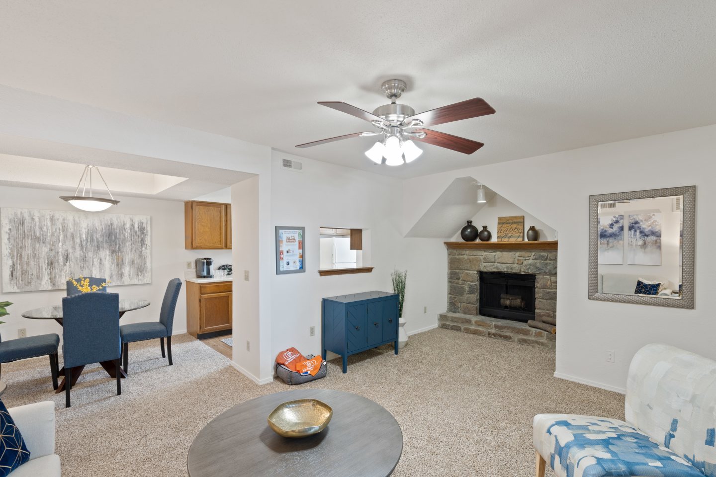 Waterford Place Apartments & Townhomes Image 2
