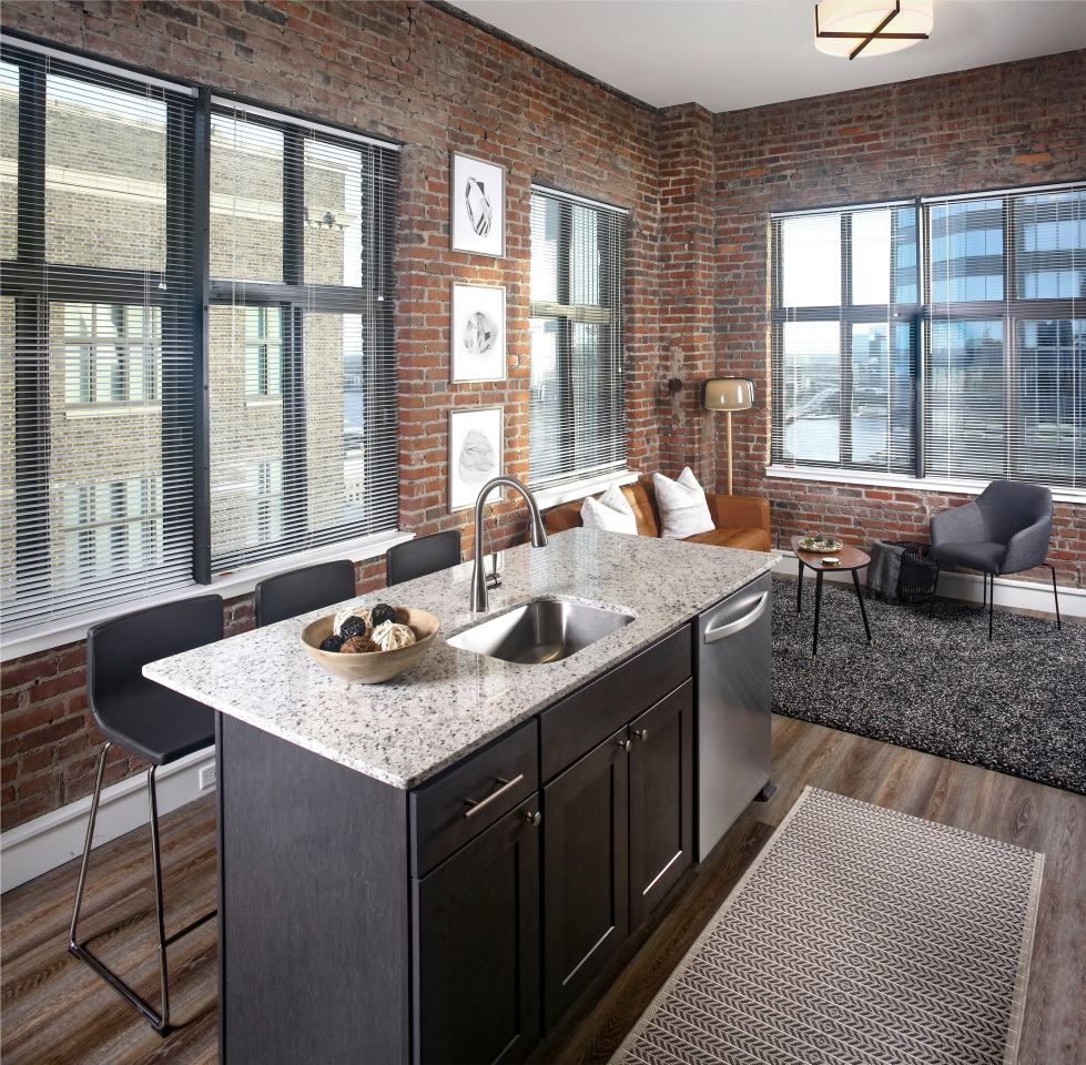 The Residences at Barnett Image 12