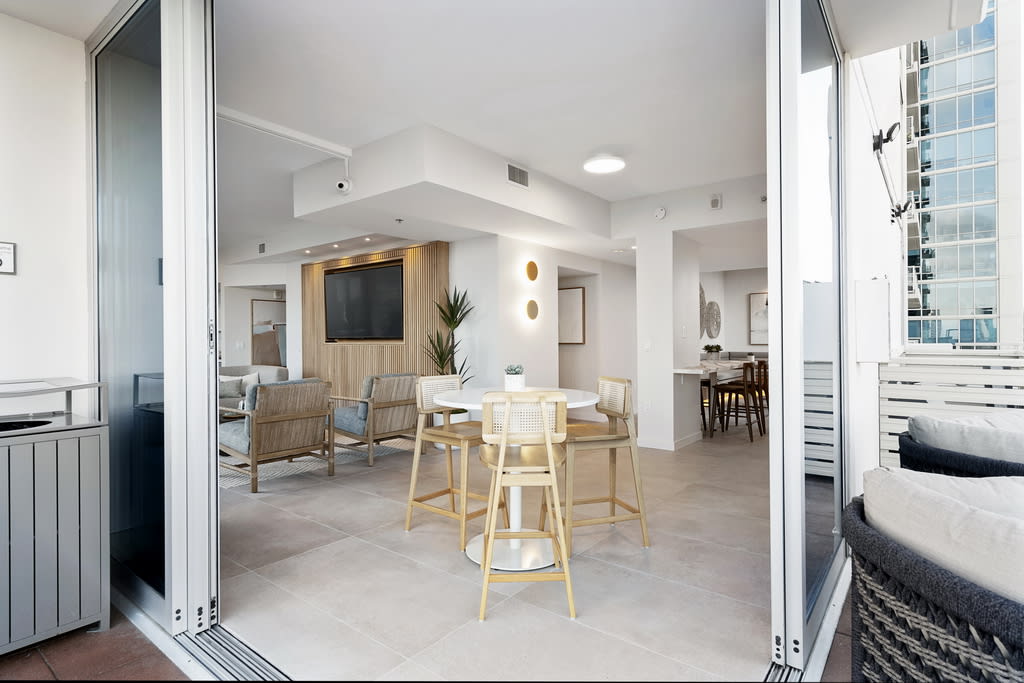 Vantage Pointe Image 2