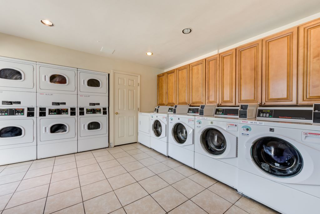 Parthenia Terrace Apartments Image 36