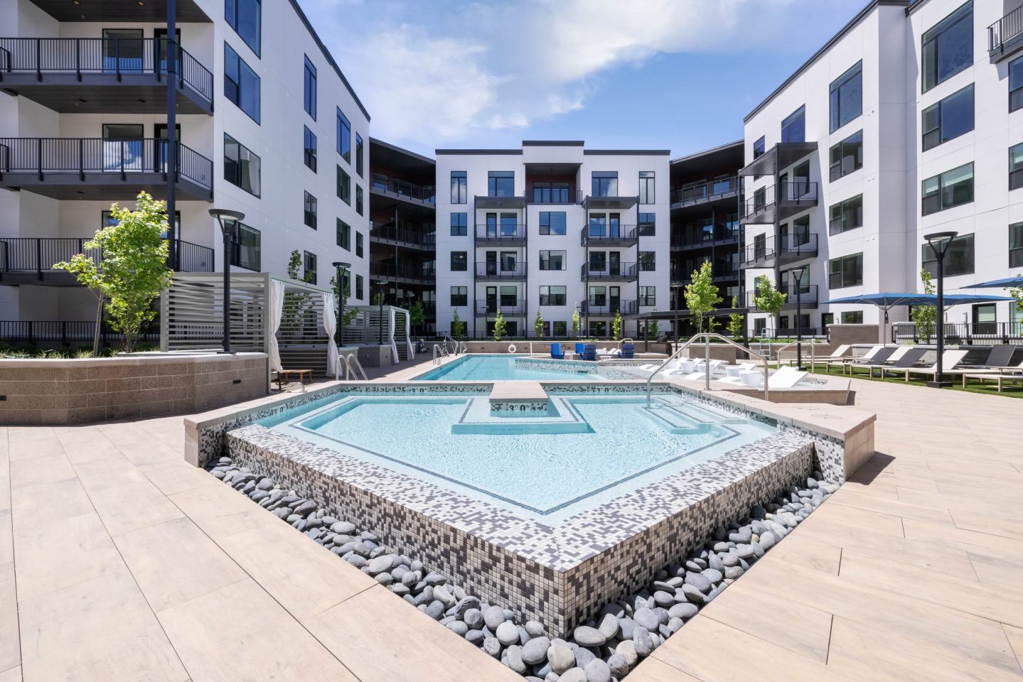 Grandeur at Holladay Hills Image 5