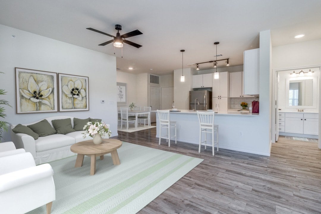 Residence at Gateway Village Image 29