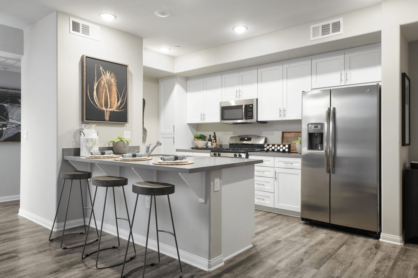 Mitchell Place Apartments Image 3