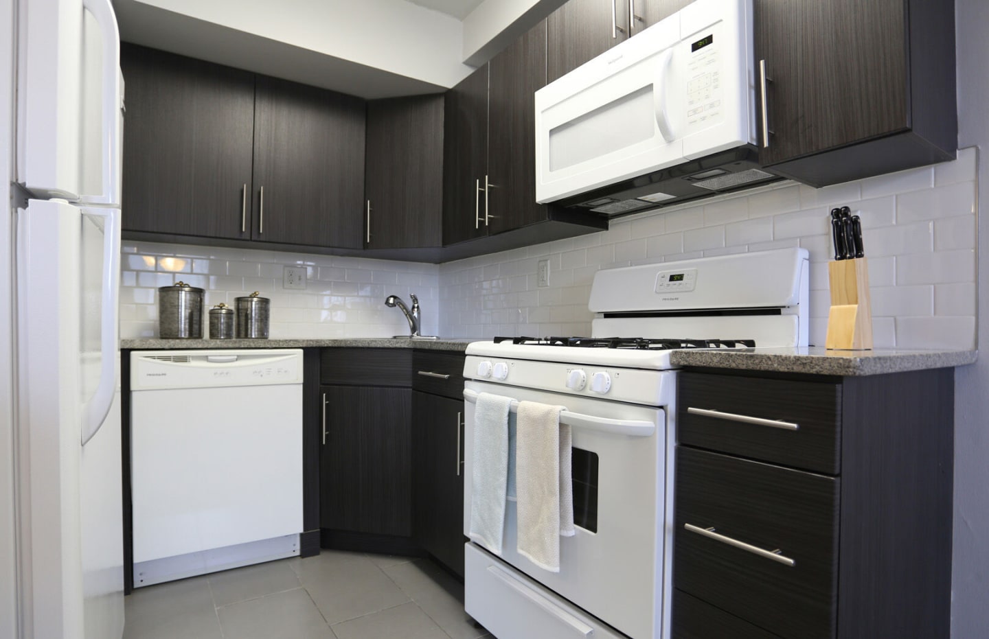 Leverington Court Apartments Image 2
