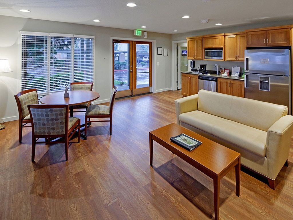 Royal Greens Apartments Image 8