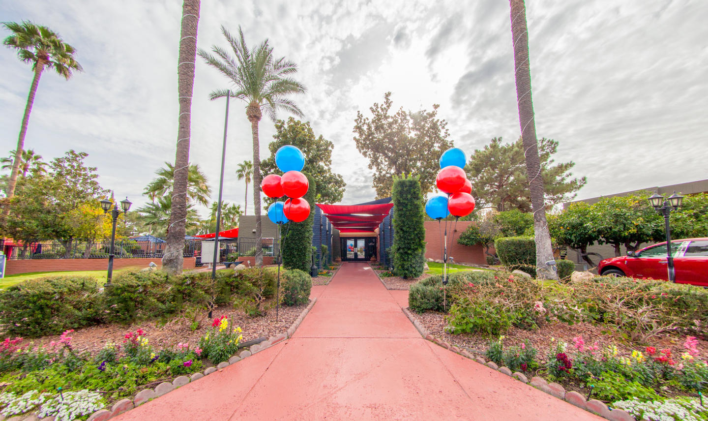 Mission Palms Image 1