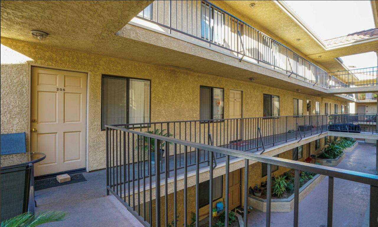 Hawthorne Manor Apartments Image 10