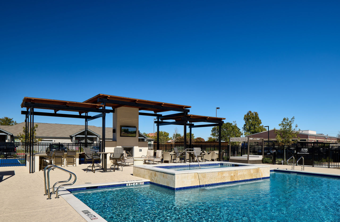 Avenida Carrollton Age 55+ Apartment Homes Image 17