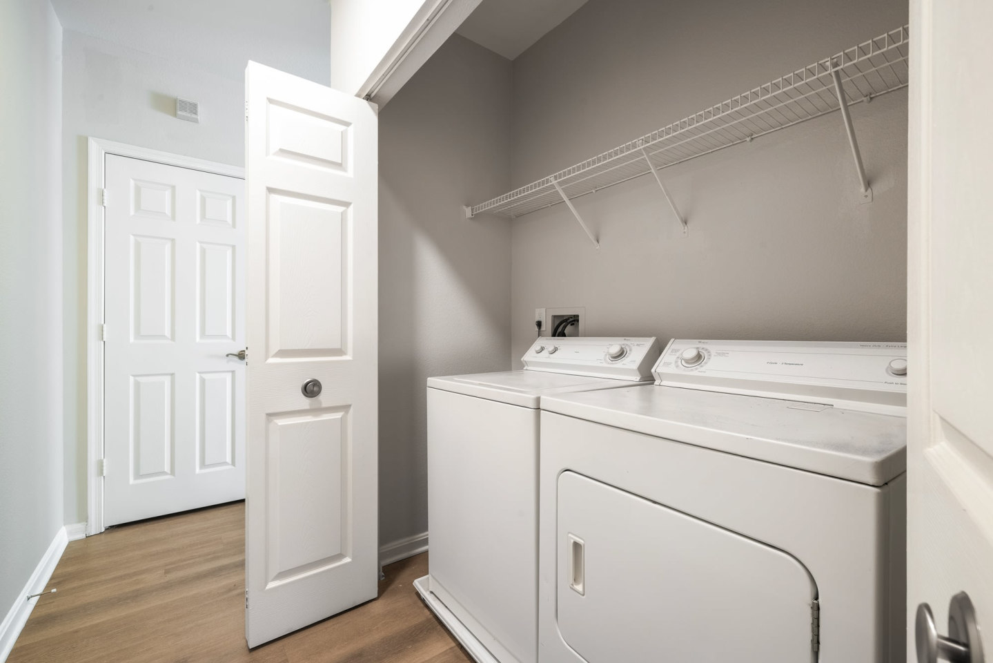 Cameron Court Image 12