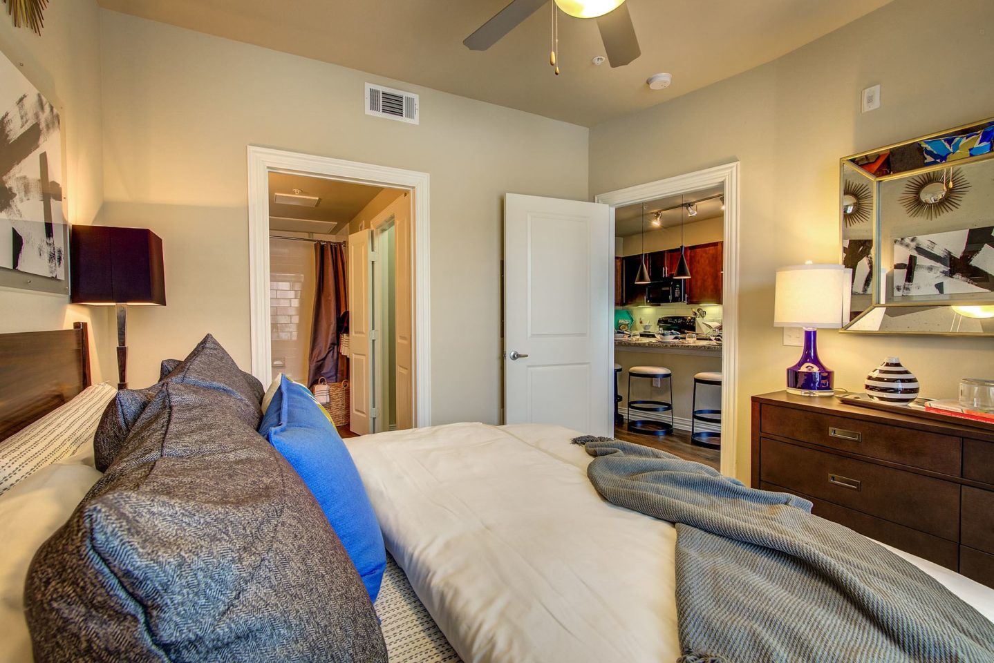 Keller Springs Crossing Apartments Image 44
