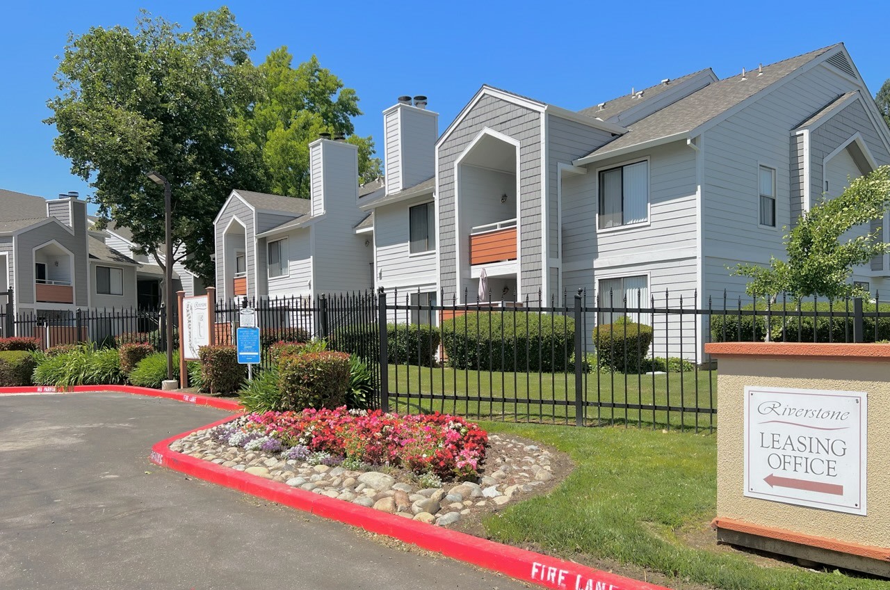 Riverstone Apartments Image 2