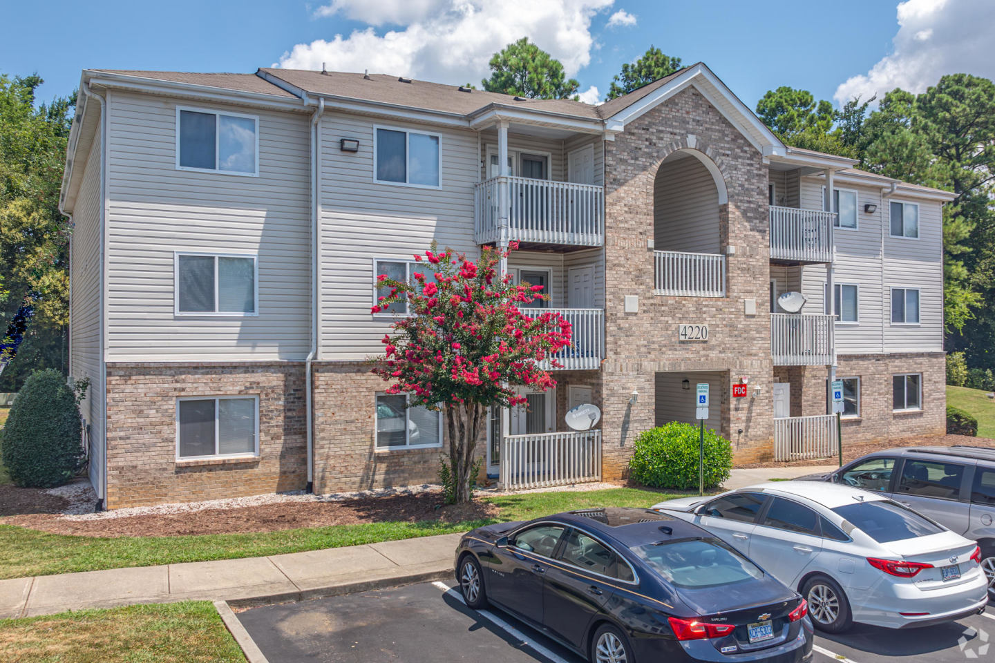 The Landings at Steele Creek Apartments Image 1