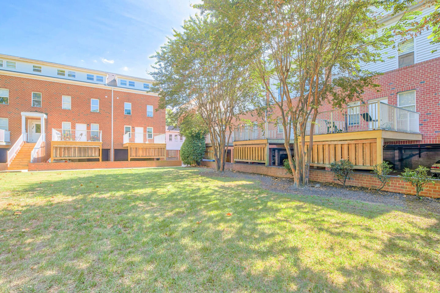 Marshall Park Townhomes Student Housing Image 11