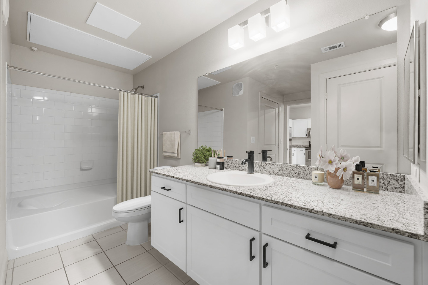 Bell Gateway Village Image 45