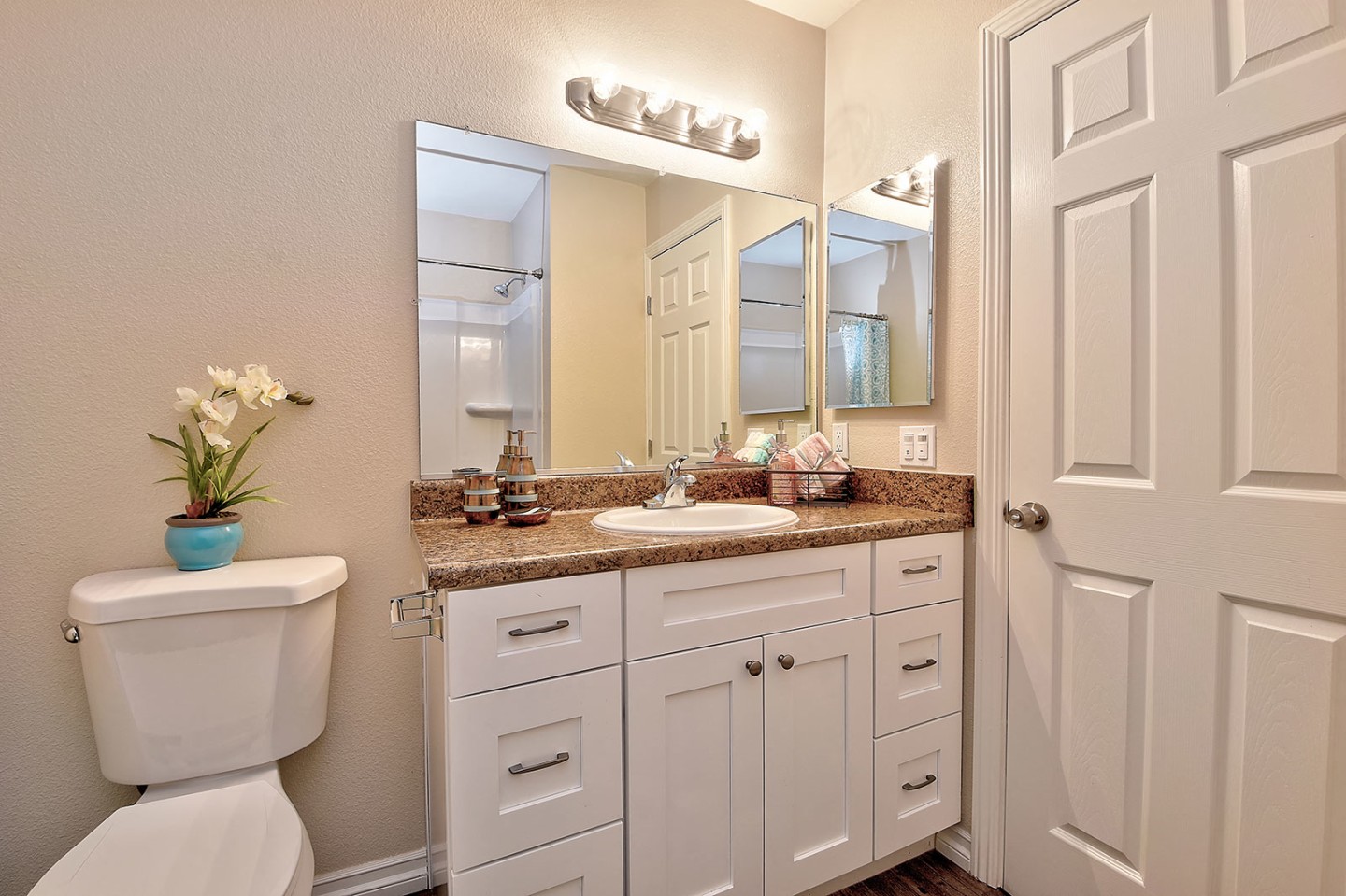 Fairway Manor Image 34