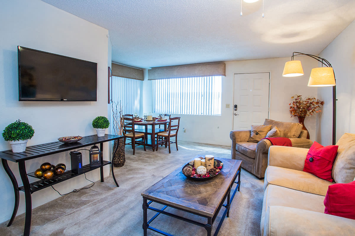 The Vistas Apartment Homes Image 15