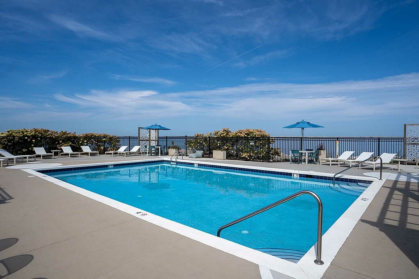 The Shoreline Apartments Image 17