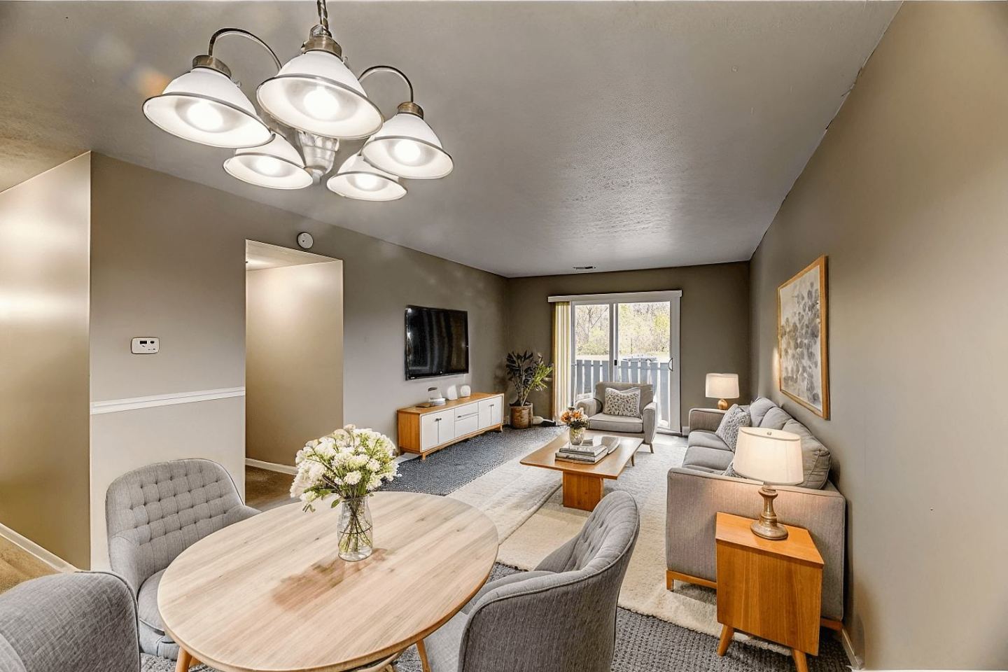 Somerford Square Apartments Image 2