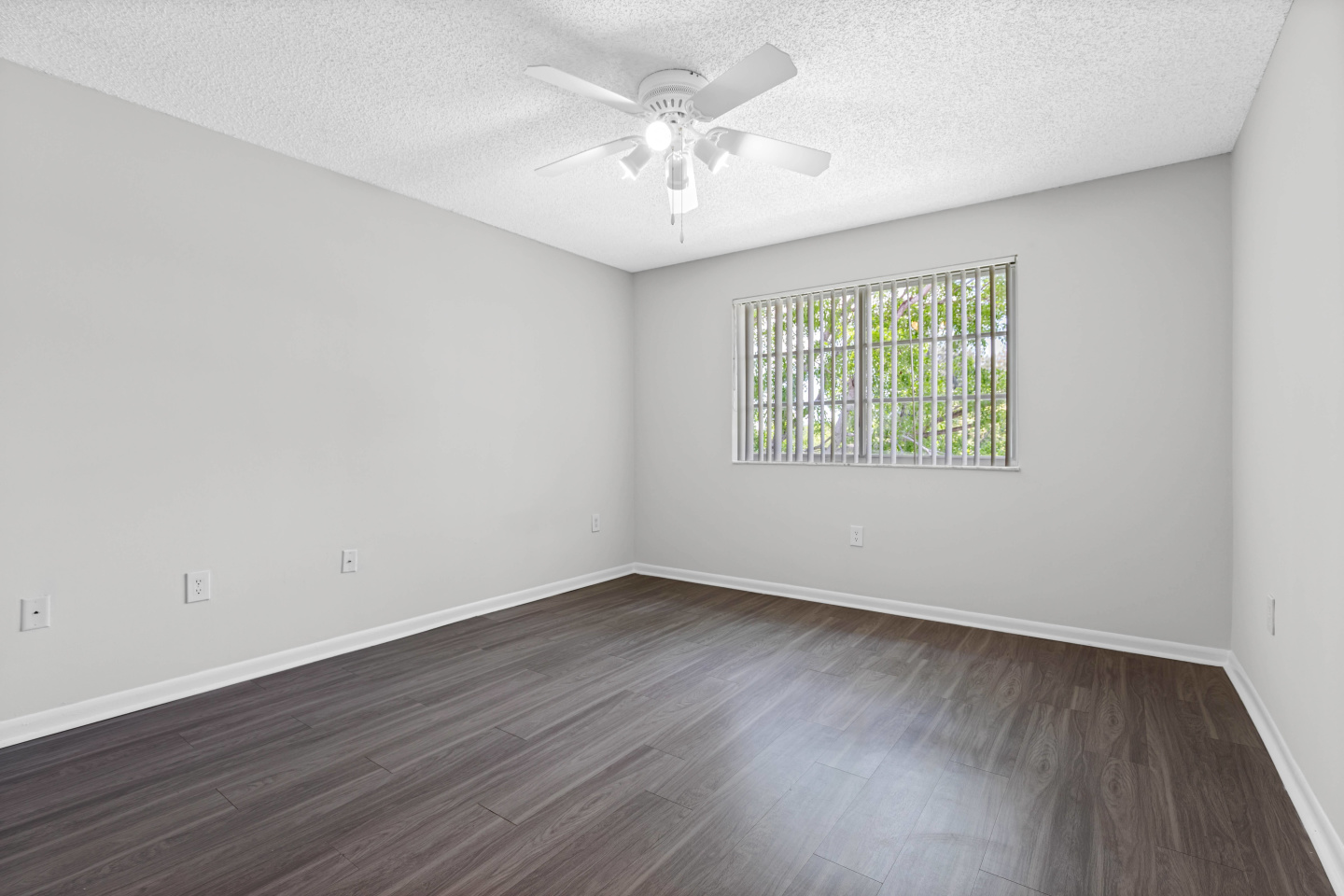 Sunset Gardens Apartments Image 61