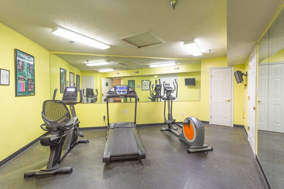 Lexington Commons - Senior Housing Image 30