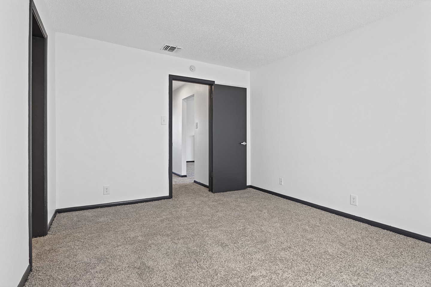 Tradewinds Apartment Homes Image 37